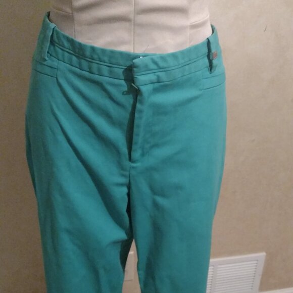 Calvin Klein capris + tops - Picture 5 of 7